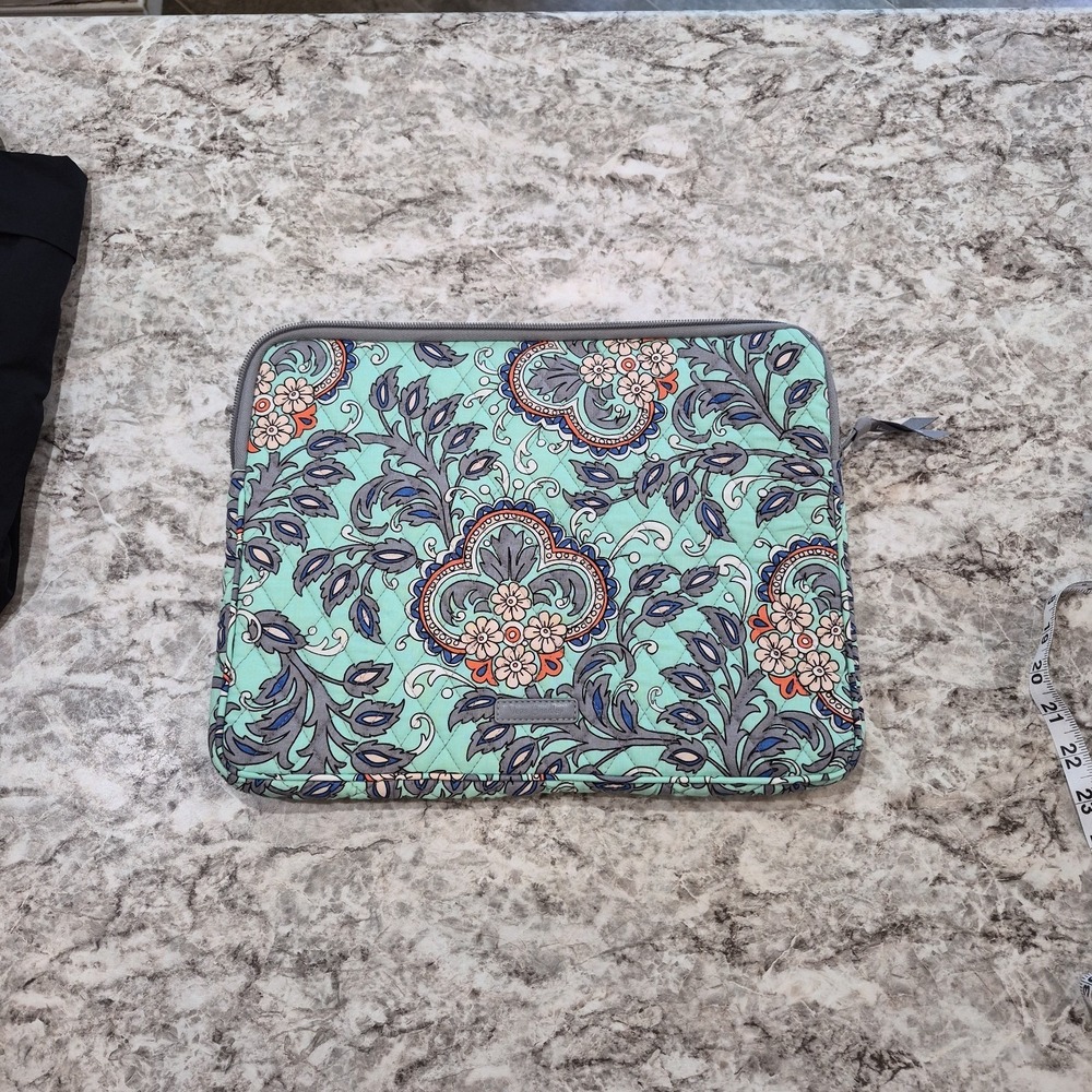 NWOT Vera Bradley Laptop Case Bag Soft Padded Teal Flowers Pattern Zipper Close